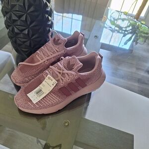 ADIDAS Swift foootwear; sporty unique color,*versatile gender neutral*NEW-Sz 9.5